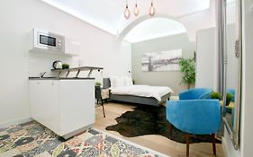Standard Apartment by Hi5 - Nagysándor street